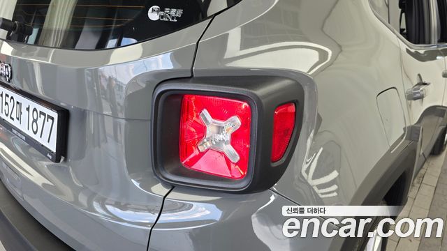 Jeep Renegade 1.3 Longitude 2022 — фото 23