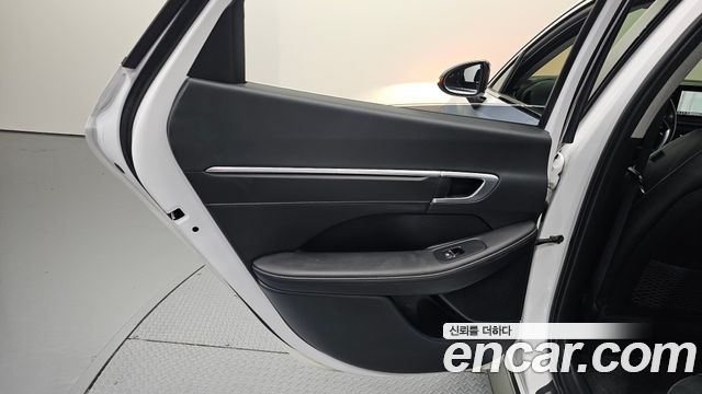 Hyundai Sonata (DN8) 2.0 Premium Plus 2022 — фото 25