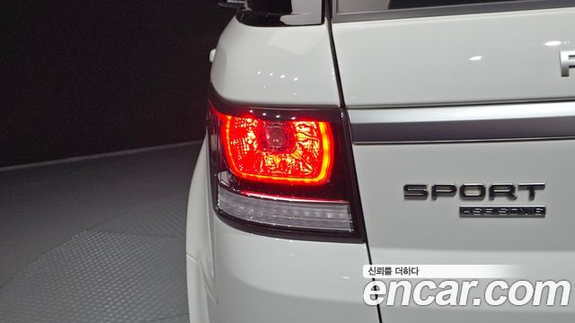 Land Rover Range Rover Sport (II) 3.0 SDV6 HSE 2016 — фото 23