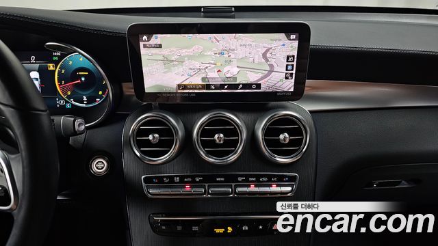Mercedes-Benz GLC-Class (X253) GLC300 4MATIC 2022 — фото 12