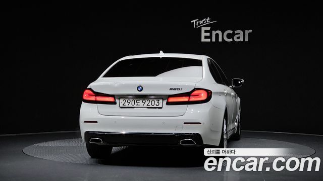 BMW 5 Series (G30) 520i Luxury 2022 — фото 4