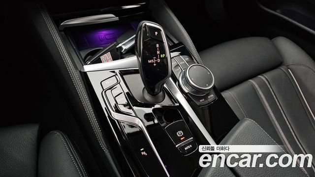 BMW 5 Series (G30) 520i Luxury 2022 — фото 9