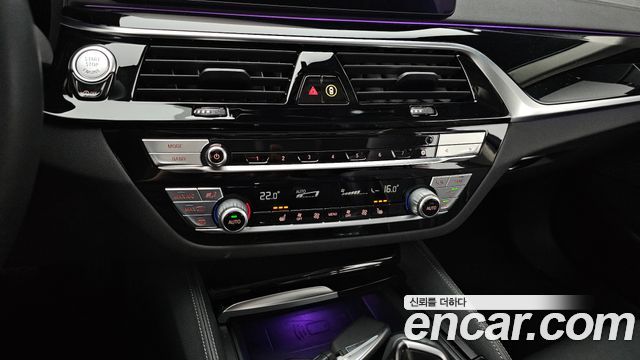 BMW 5 Series (G30) 520i Luxury 2022 — фото 17