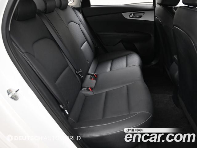 Kia K3 (II) 1.6 Prestige 2022 — фото 16