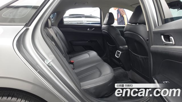 Kia K5 (III) 2.0 Prestige 2022 — фото 12