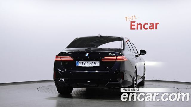 BMW 5 Series (G60) 530e xDrive M Sport 2026 — фото 4