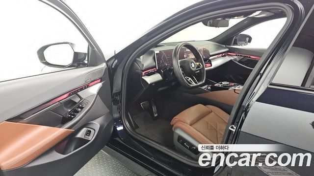 BMW 5 Series (G60) 530e xDrive M Sport 2026 — фото 10