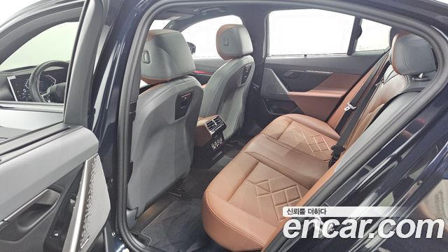 BMW 5 Series (G60) 530e xDrive M Sport 2026 — фото 11