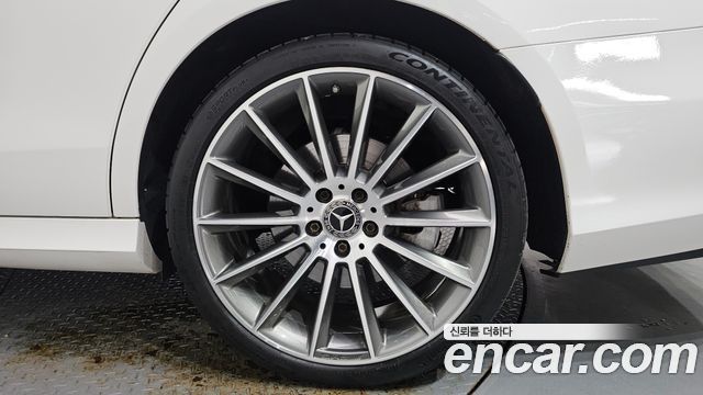 Mercedes-Benz E-Class (W213) E350 4MATIC AMG Line Edition 2021 — фото 21