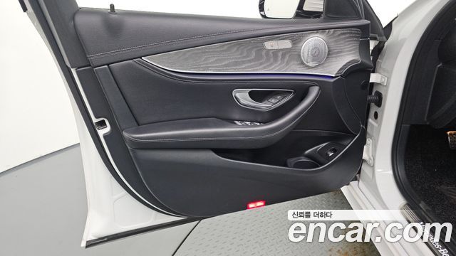 Mercedes-Benz E-Class (W213) E350 4MATIC AMG Line Edition 2021 — фото 24
