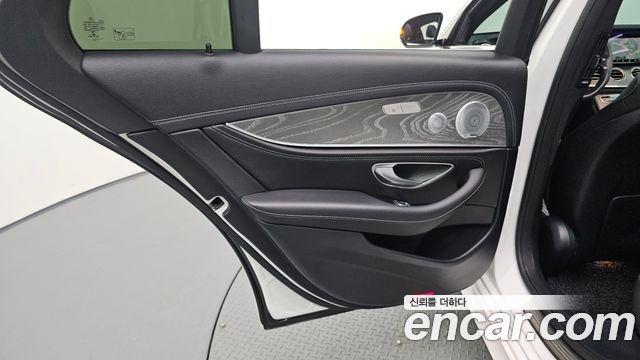 Mercedes-Benz E-Class (W213) E350 4MATIC AMG Line Edition 2021 — фото 25