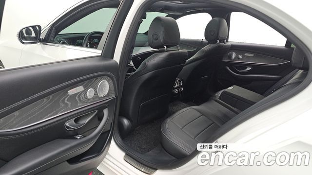 Mercedes-Benz E-Class (W213) E350 4MATIC AMG Line Edition 2021 — фото 26