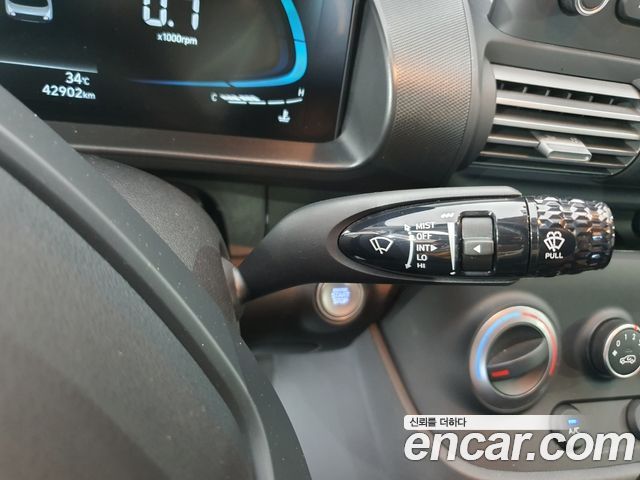 Hyundai Casper The Essential Light 2024 — фото 15