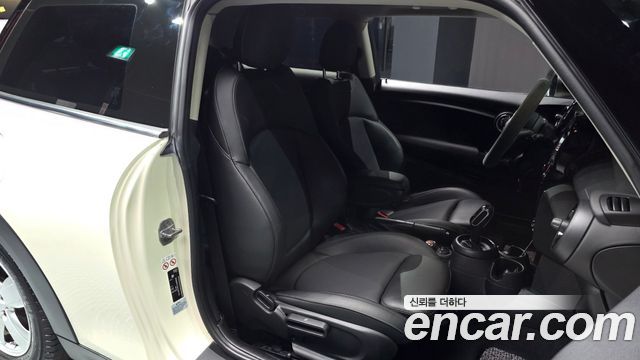 MINI Cooper Standard Third Generation 2020 — фото 12