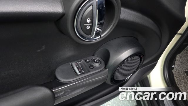 MINI Cooper Standard Third Generation 2020 — фото 27
