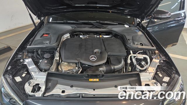 Mercedes-Benz E-Class (W213) E220d 4MATIC AMG Line 2022 — фото 6