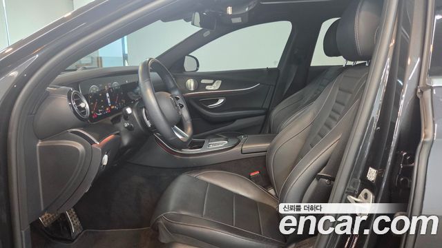Mercedes-Benz E-Class (W213) E220d 4MATIC AMG Line 2022 — фото 10