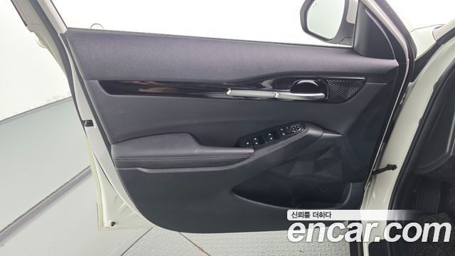 Kia Seltos Gasoline 1.6 Turbo 2WD Signature 2023 — фото 24