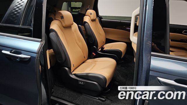 Kia Carnival (IV) Gasoline 9-Seater Signature 2023 — фото 12