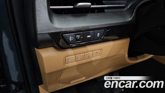 Kia Carnival (IV) Gasoline 9-Seater Signature 2023 — фото 28