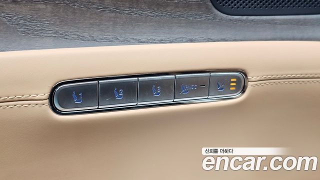 Genesis G90 (RS4) Gasoline 3.5 Turbo AWD 2023 — фото 32