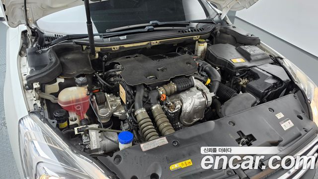 Peugeot 508 1.6 e-HDi Active First Generation 2015 — фото 6