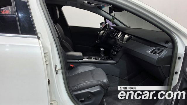Peugeot 508 1.6 e-HDi Active First Generation 2015 — фото 11