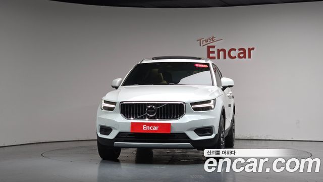 Volvo XC40 T4 Inscription 2020 — фото 3