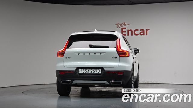 Volvo XC40 T4 Inscription 2020 — фото 4