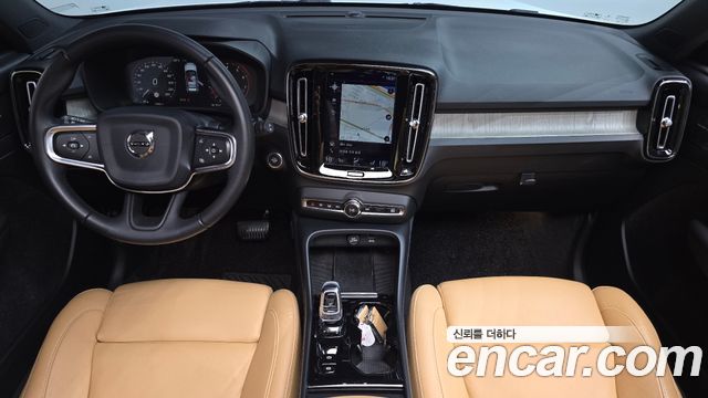 Volvo XC40 T4 Inscription 2020 — фото 7