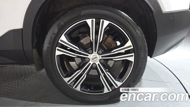 Volvo XC40 T4 Inscription 2020 — фото 21