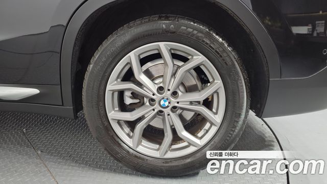BMW X4 (G02) xDrive20i xLine 2021 — фото 21