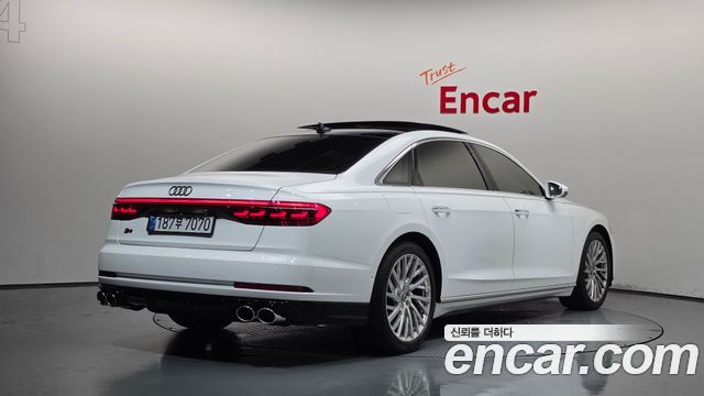Audi A8 (D5) 55 TFSI Quattro LWB 2018 — фото 2
