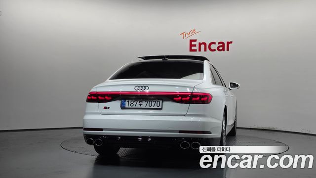 Audi A8 (D5) 55 TFSI Quattro LWB 2018 — фото 4
