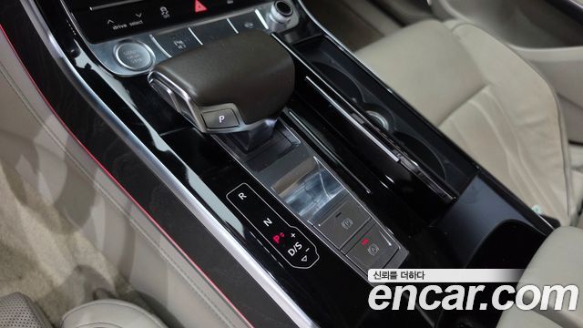 Audi A8 (D5) 55 TFSI Quattro LWB 2018 — фото 9