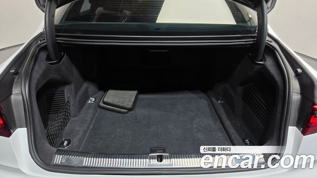 Audi A8 (D5) 55 TFSI Quattro LWB 2018 — фото 18