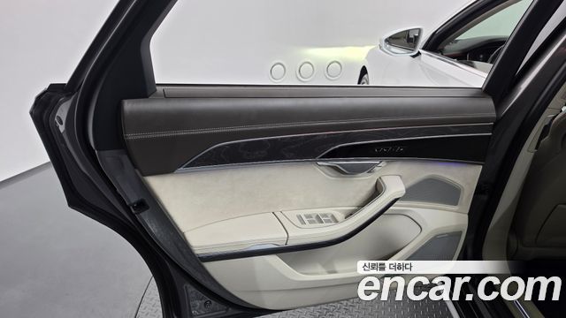 Audi A8 (D5) 55 TFSI Quattro LWB 2018 — фото 25