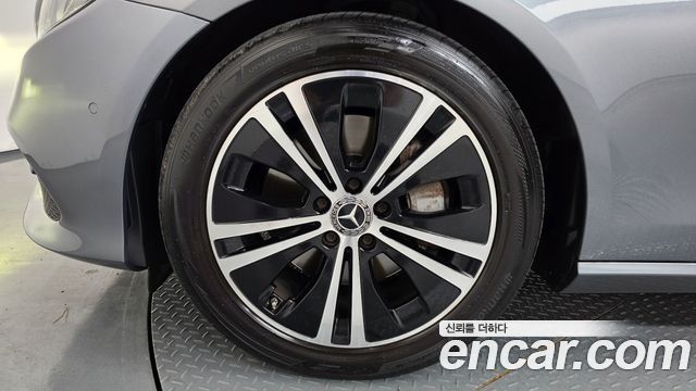 Mercedes-Benz E-Class (W213) E300 Avantgarde 2020 — фото 5