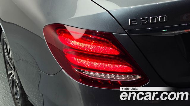 Mercedes-Benz E-Class (W213) E300 Avantgarde 2020 — фото 23