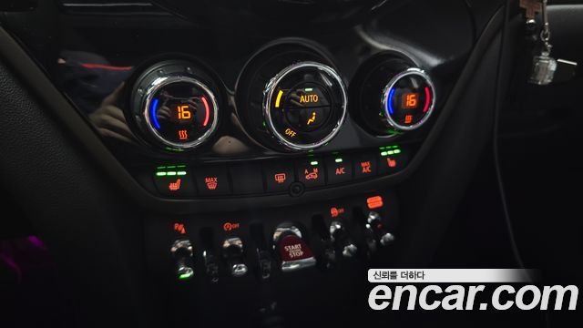 MINI Cooper Countryman Classic 2nd 2024 — фото 17