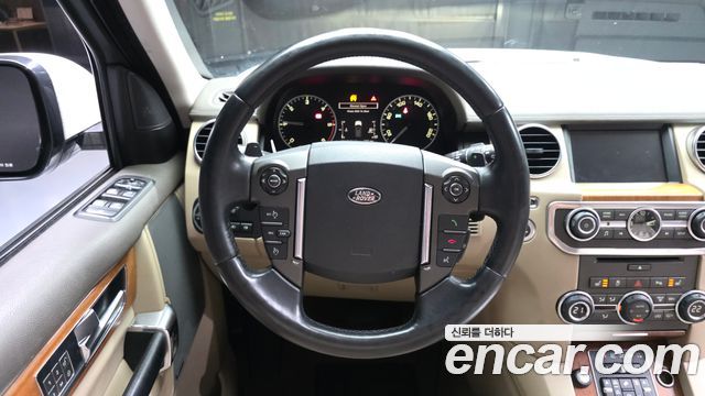 Land Rover Discovery 4 3.0 SDV6 SE 2015 — фото 13