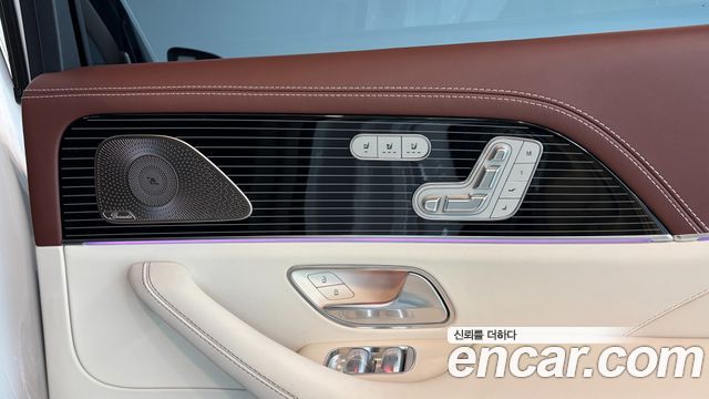 Mercedes-Benz GLS-Class (X167) Maybach GLS600 4MATIC 2026 — фото 24