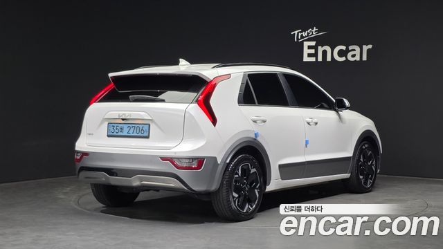 Kia Niro EV Air 2023 — фото 2