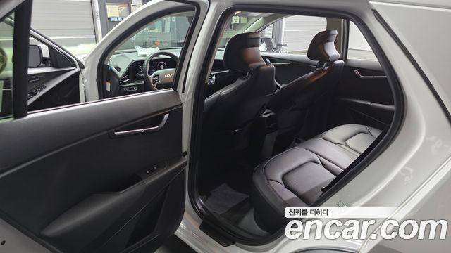 Kia Niro EV Air 2023 — фото 11