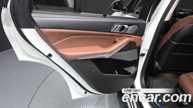 BMW X5 (G05) xDrive 40i xLine 2022 — фото 25