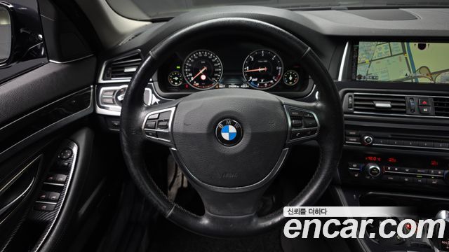 BMW 5 Series (F10) 520d xDrive M Aero Dynamic 2016 — фото 14