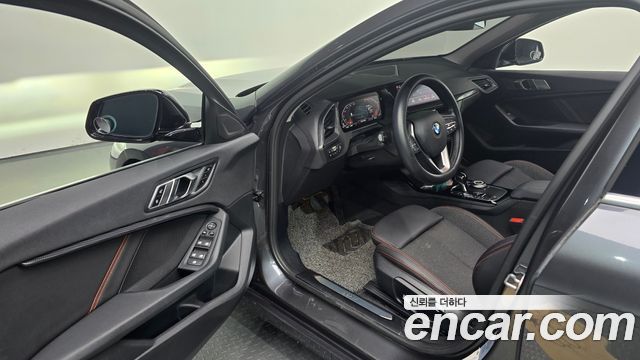 BMW 1 Series (F40) 118d Sport 2020 — фото 11