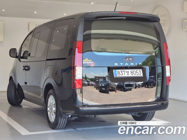 Hyundai Staria Cargo 5-Seater Modern 2023 — фото 6