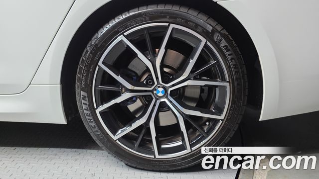 BMW 5 Series (G30) 530i M Sport Package 2023 — фото 27
