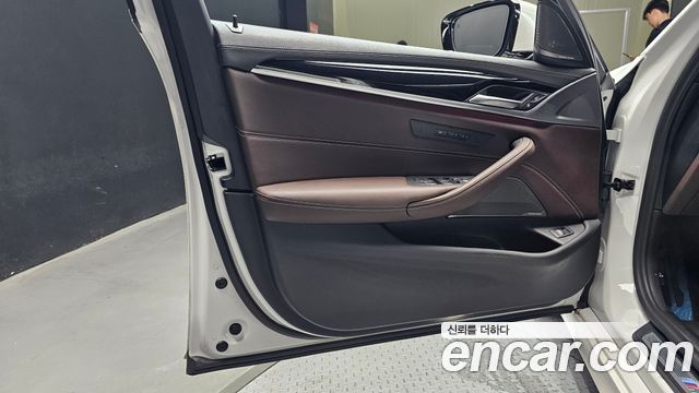 BMW 5 Series (G30) 530i M Sport Package 2023 — фото 30